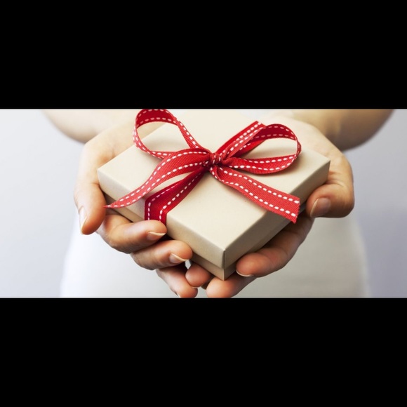 Meet your Posher, Elisa - Picture 1 of 1